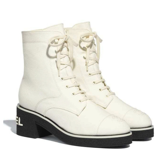 Chanel 21C White Fabric CC Logo Combat Lace Up Tie Ankle Moto Short Heel Boot 39 - Picture 3 of 12